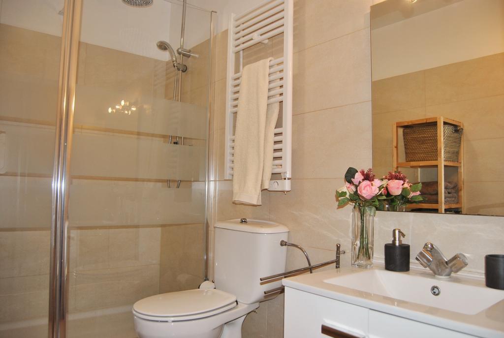 Gorgeous Ronda Sant Pere Rafael Apartment